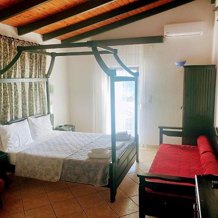 Blue Bay Beach Hotel Koinira Dış mekan fotoğraf